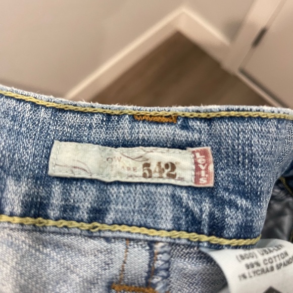 Levi's Women's Denim Straight Leg Jeans - Picture 3 of 6